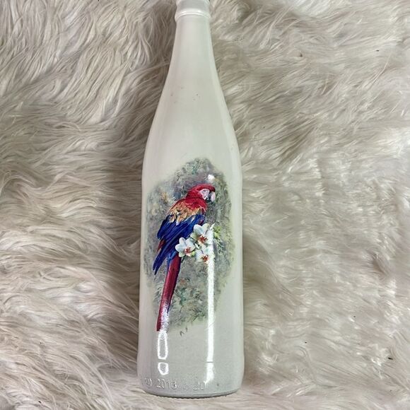 Mayrich Company Decorative Mccaw Bottle Vase ,White With Mccaw Graphic , 11 1/2” - Picture 5 of 7